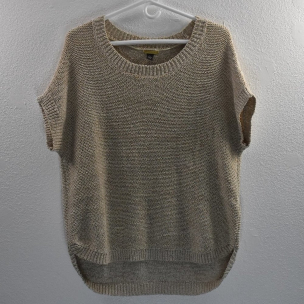 Dana Buchanan short sleeve sweater